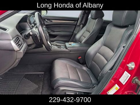 Used 2018 Honda Accord Sport image 14