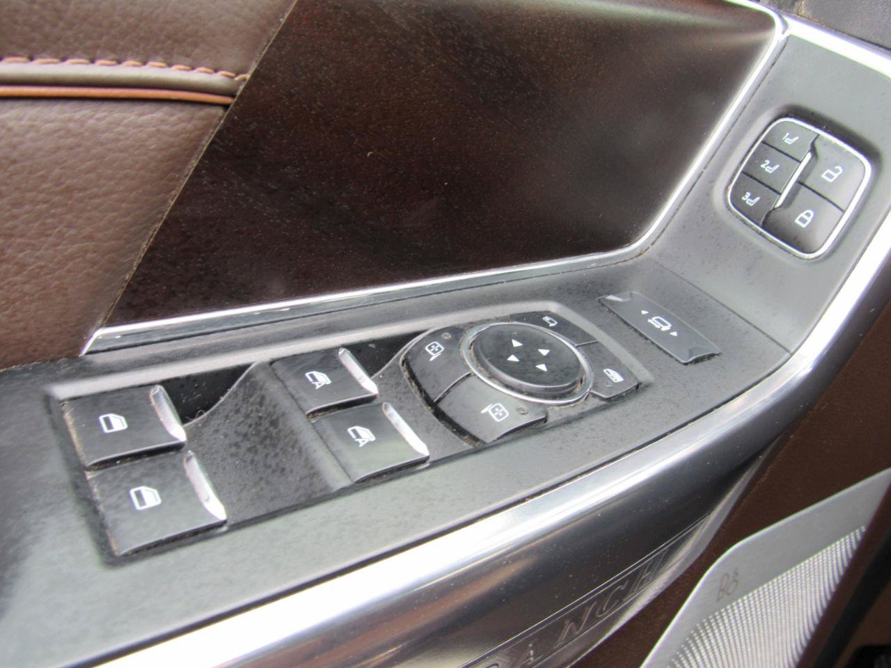 Used 2024 Ford F350 King Ranch w/ Chrome Package AWD/4WD image 23