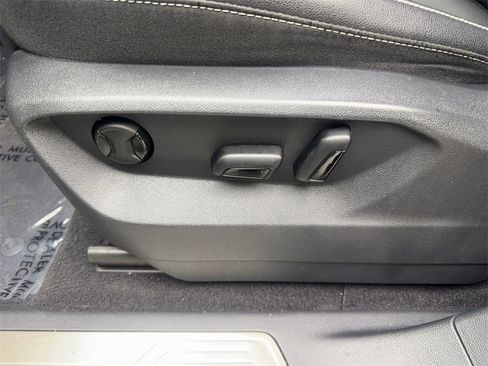 Used 2023 Volkswagen Atlas SE w/ Panoramic Sunroof Package image 25