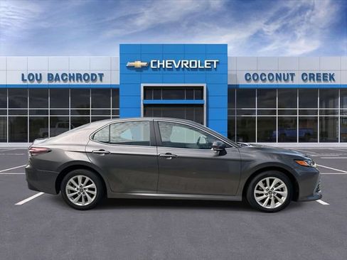 Used 2024 Toyota Camry LE FWD image 9