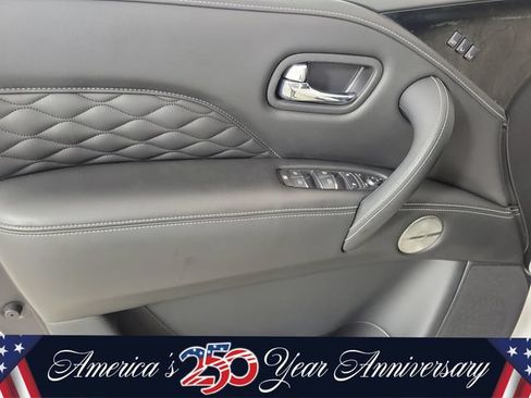 Certified 2024 INFINITI QX80 Sensory AWD/4WD image 17