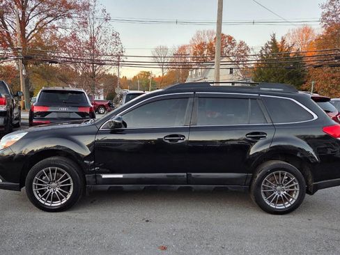 Used 2011 Subaru Outback 2.5i Limited w/ PWR Moonroof Pkg image 7