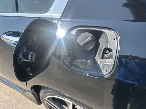 Used 2017 Honda Accord Sport image 10