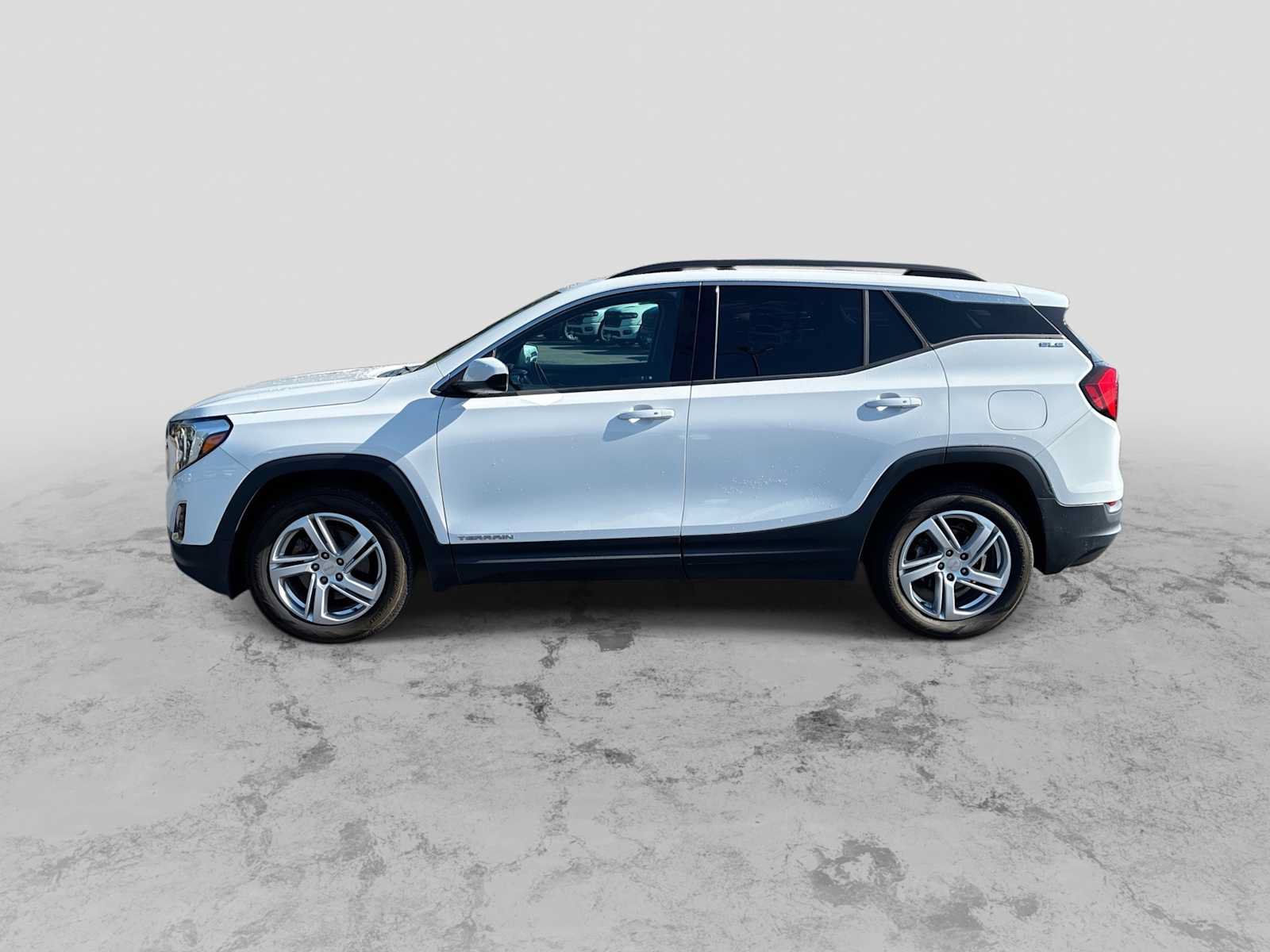 Used 2019 GMC Terrain SLE w/ Infotainment Package I AWD/4WD image 5