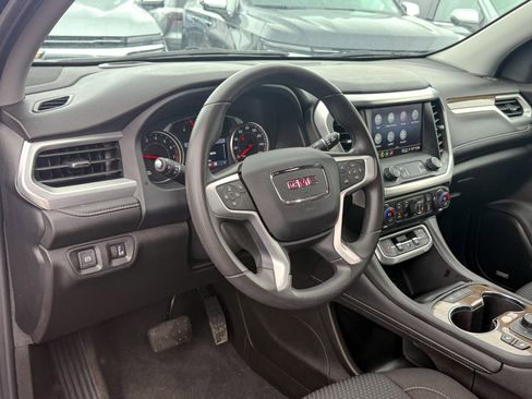 Used 2023 GMC Acadia SLE w/ Driver Convenience Package image 16