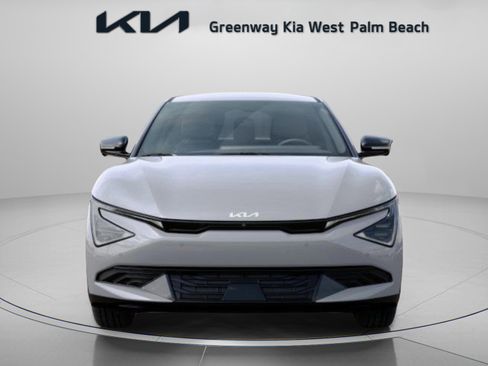 New 2025 Kia EV6 Wind image 2
