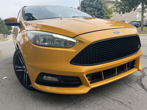 Used 2016 Ford Focus ST image 2