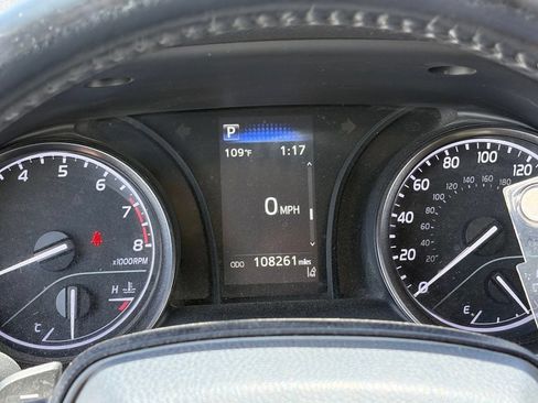 Used 2022 Toyota Camry SE FWD image 9