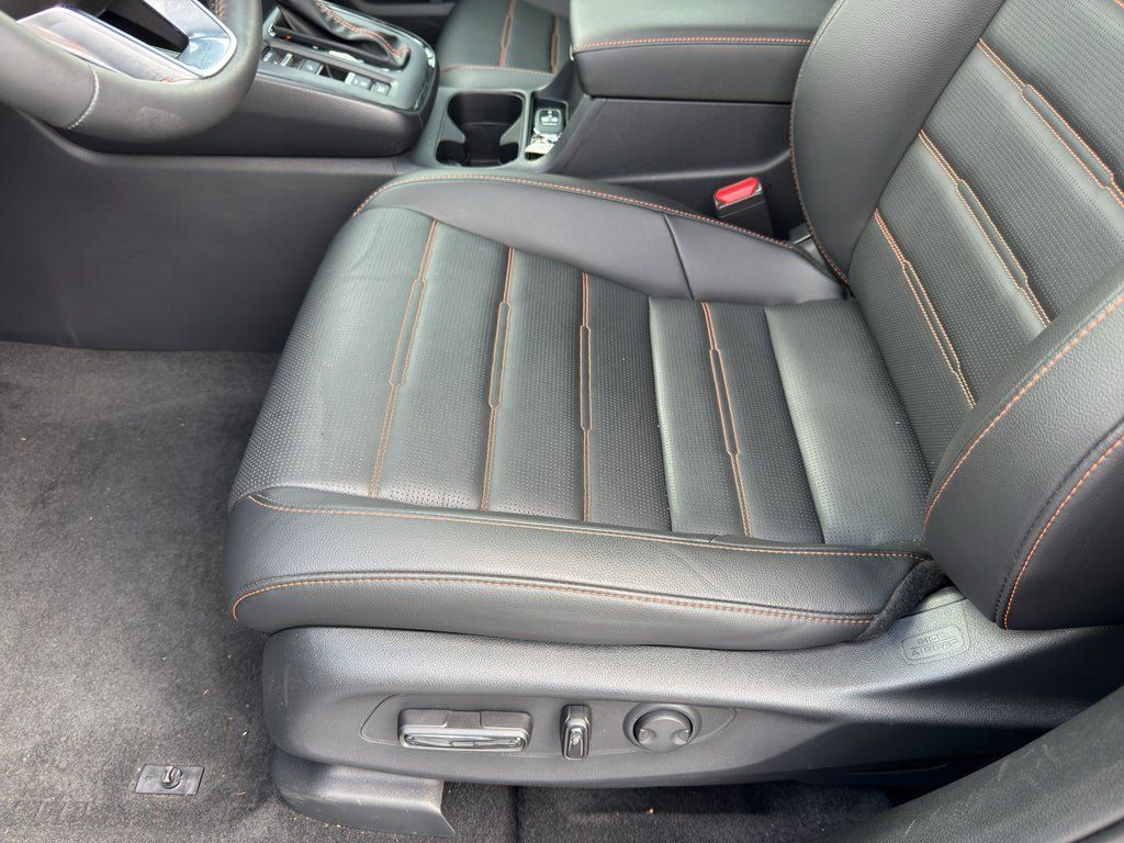 Used 2025 Honda CR-V Sport-L image 13