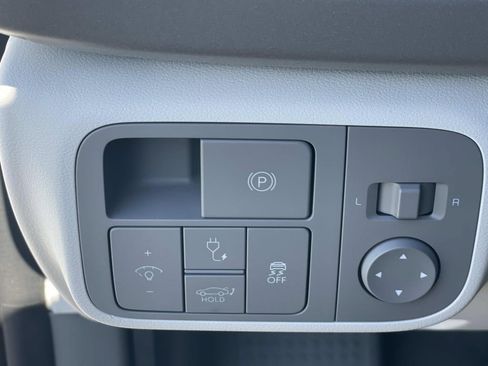 Certified 2025 Hyundai Ioniq 6 SEL image 18