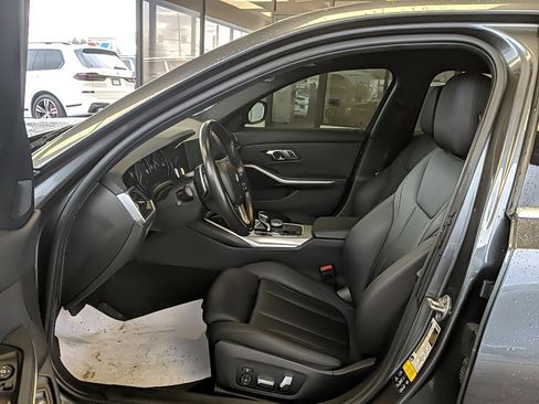 Used 2020 BMW 330i xDrive Sedan w/ Convenience Package image 13