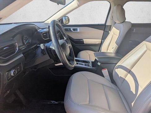 Used 2020 Ford Explorer XLT w/ Equipment Group 202A image 11