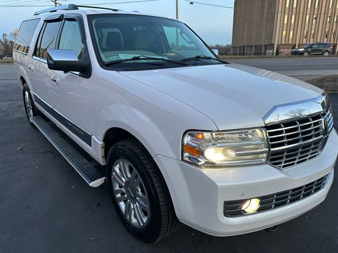Used 2013 Lincoln Navigator L 4WD w/ HD Trailer Tow Pkg image 9