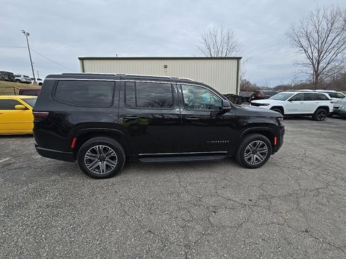 Used 2024 Jeep Wagoneer Series II image 9