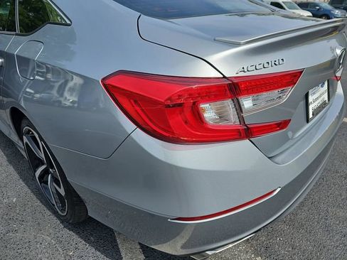 Used 2018 Honda Accord Sport image 33