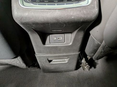 Used 2023 Cadillac XT6 Premium Luxury FWD image 28