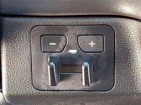 Used 2023 Toyota Tundra Platinum w/ Advanced Package image 31