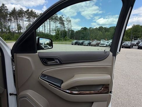 Used 2019 GMC Yukon XL SLT w/ HD Trailering Package AWD/4WD image 19