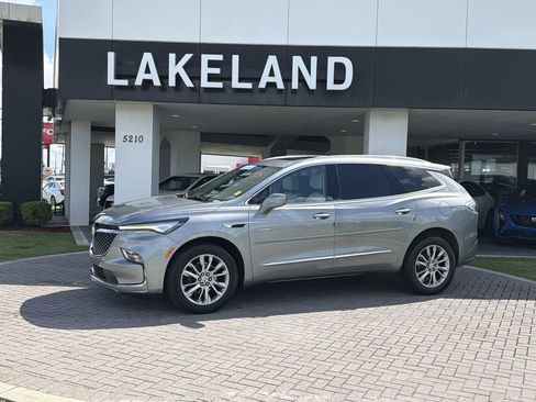 Used 2023 Buick Enclave Avenir w/ Avenir Technology Package FWD image 2