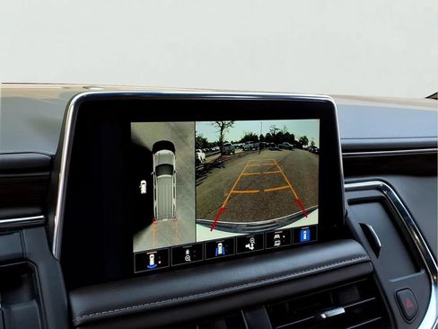 Certified 2022 Chevrolet Tahoe Z71 w/ Luxury Package AWD/4WD image 5