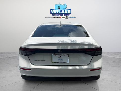Used 2023 Honda Accord EX image 4