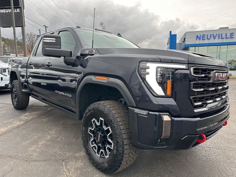 Certified 2025 GMC Sierra 2500 AT4X image 1