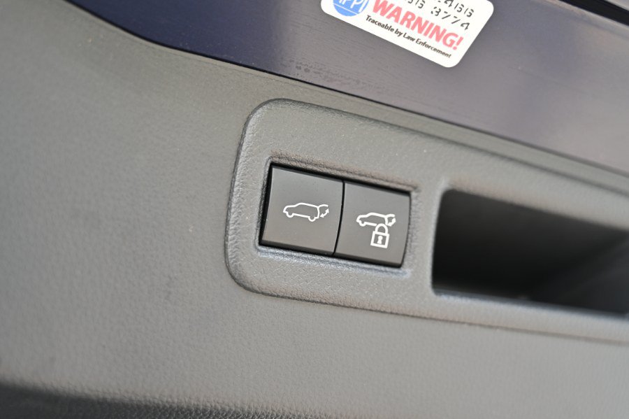 Used 2024 Toyota Venza Limited AWD/4WD image 23