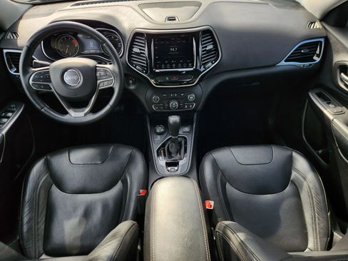 Used 2019 Jeep Cherokee Limited AWD/4WD image 2