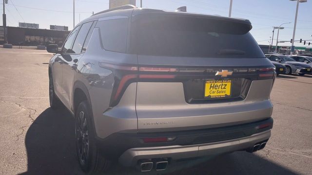 Used 2025 Chevrolet Traverse LT w/ Sun and Wheel Package AWD/4WD image 8