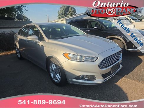 Used 2014 Ford Fusion SE w/ Equipment Group 202A FWD image 1