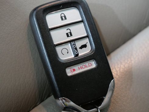 Used 2021 Honda Pilot Touring image 31