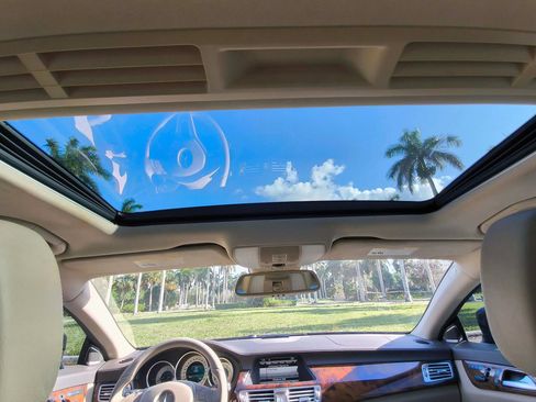 Used 2013 Mercedes-Benz CLS 550 4MATIC image 11