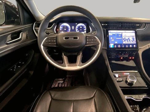 Used 2023 Jeep Grand Cherokee L Limited w/ Luxury Tech Group II AWD/4WD image 5