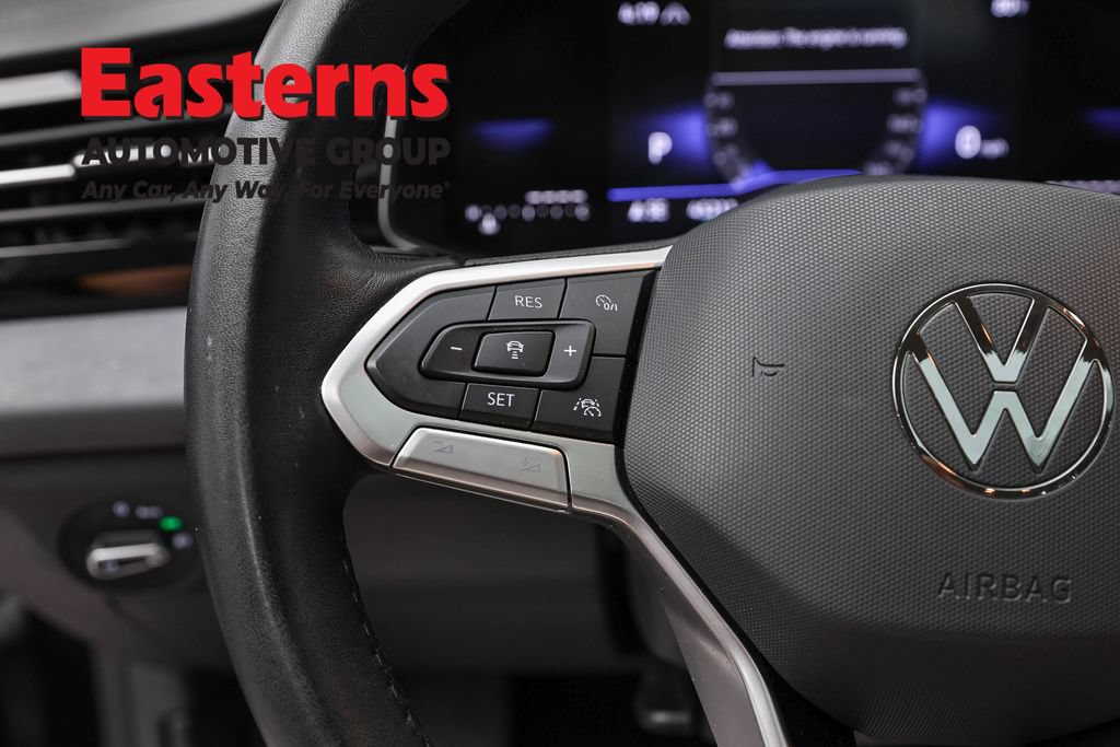 Used 2025 Volkswagen Jetta SE FWD image 16