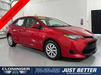Used 2017 Toyota Corolla LE image 1