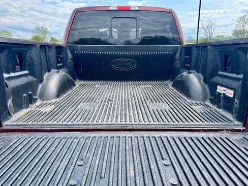 Used 2017 Ford F150 Lariat w/ Equipment Group 502A Luxury AWD/4WD image 11