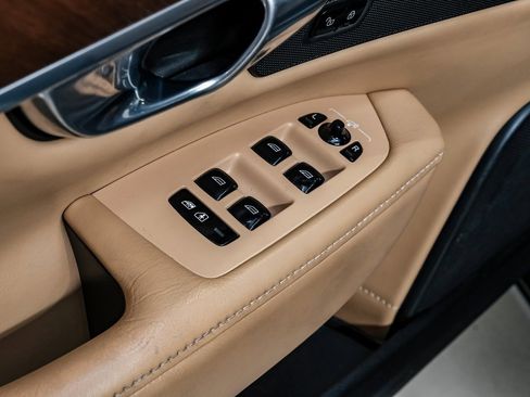 Used 2017 Volvo S90 T6 Inscription w/ Vision Package image 55