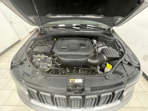 Used 2021 Jeep Grand Cherokee Trailhawk w/ Trailhawk Luxury Group AWD/4WD image 16
