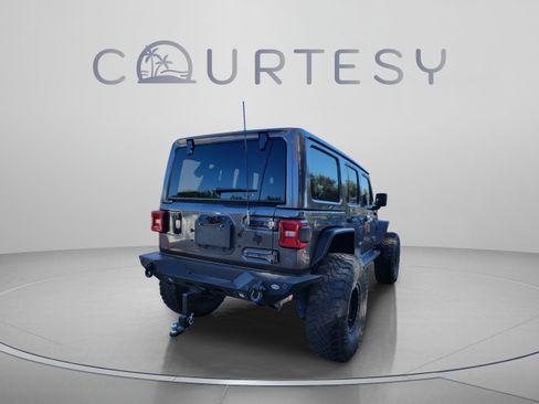 Used 2021 Jeep Wrangler Unlimited Rubicon w/ Trailer Tow Package AWD/4WD image 3