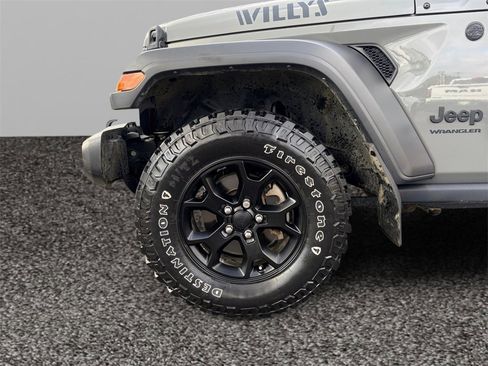 Used 2022 Jeep Wrangler Willys image 10