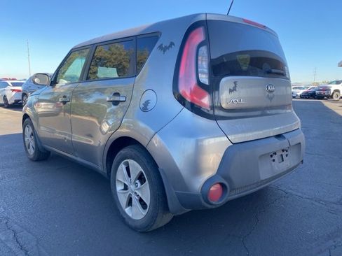 Used 2015 Kia Soul image 2