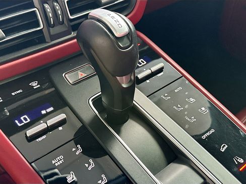 Used 2023 Porsche Macan S image 17