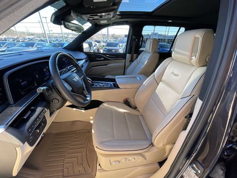 Certified 2023 Cadillac Escalade ESV Premium Luxury w/ LPO, Radiant Package image 20