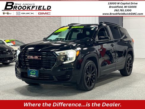 Certified 2022 GMC Terrain SLE w/ Driver Convenience Package image 1