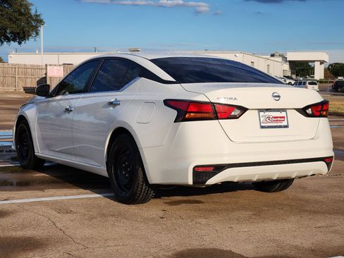 Used 2021 Nissan Altima 2.5 S FWD image 4
