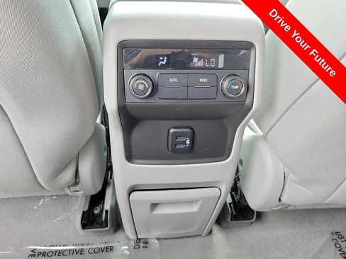 Used 2017 GMC Acadia SLE FWD image 21