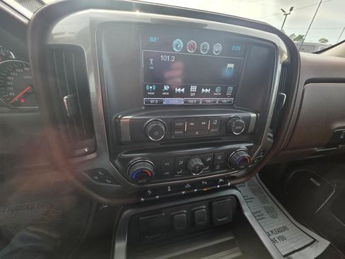 Used 2018 Chevrolet Silverado 1500 High Country image 18