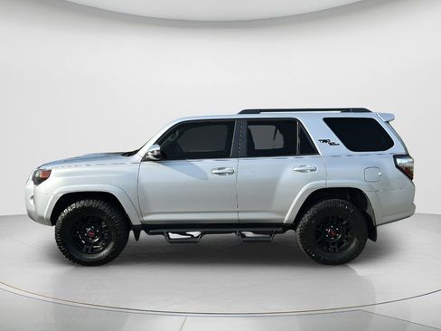 Used 2024 Toyota 4Runner TRD Off-Road Premium w/ Moonroof Package image 8