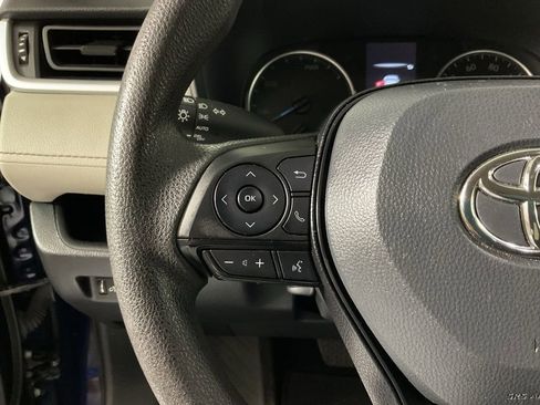 Used 2022 Toyota RAV4 XLE AWD/4WD image 26