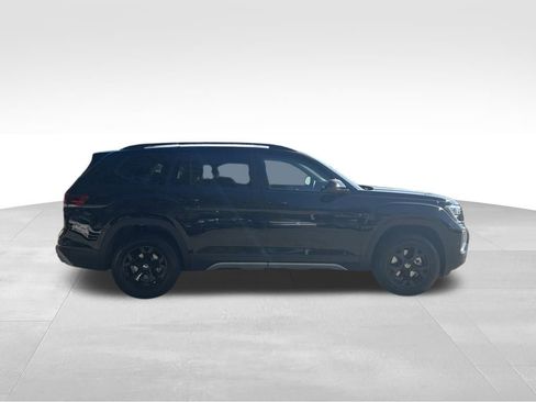 New 2026 Volkswagen Atlas Peak Edition image 3